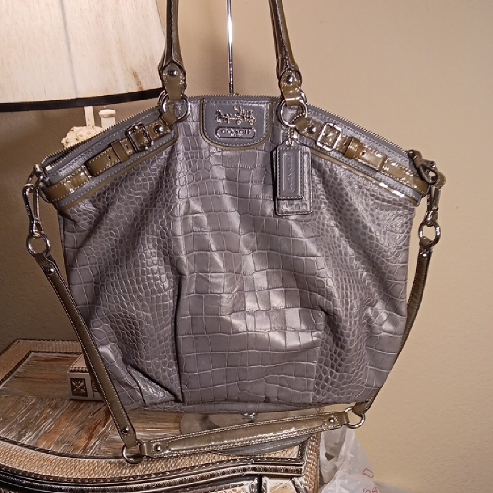 Coach Madison LindseyCroc-Embossed Gray Leather Shoulder Tote 18622 MSRP $598